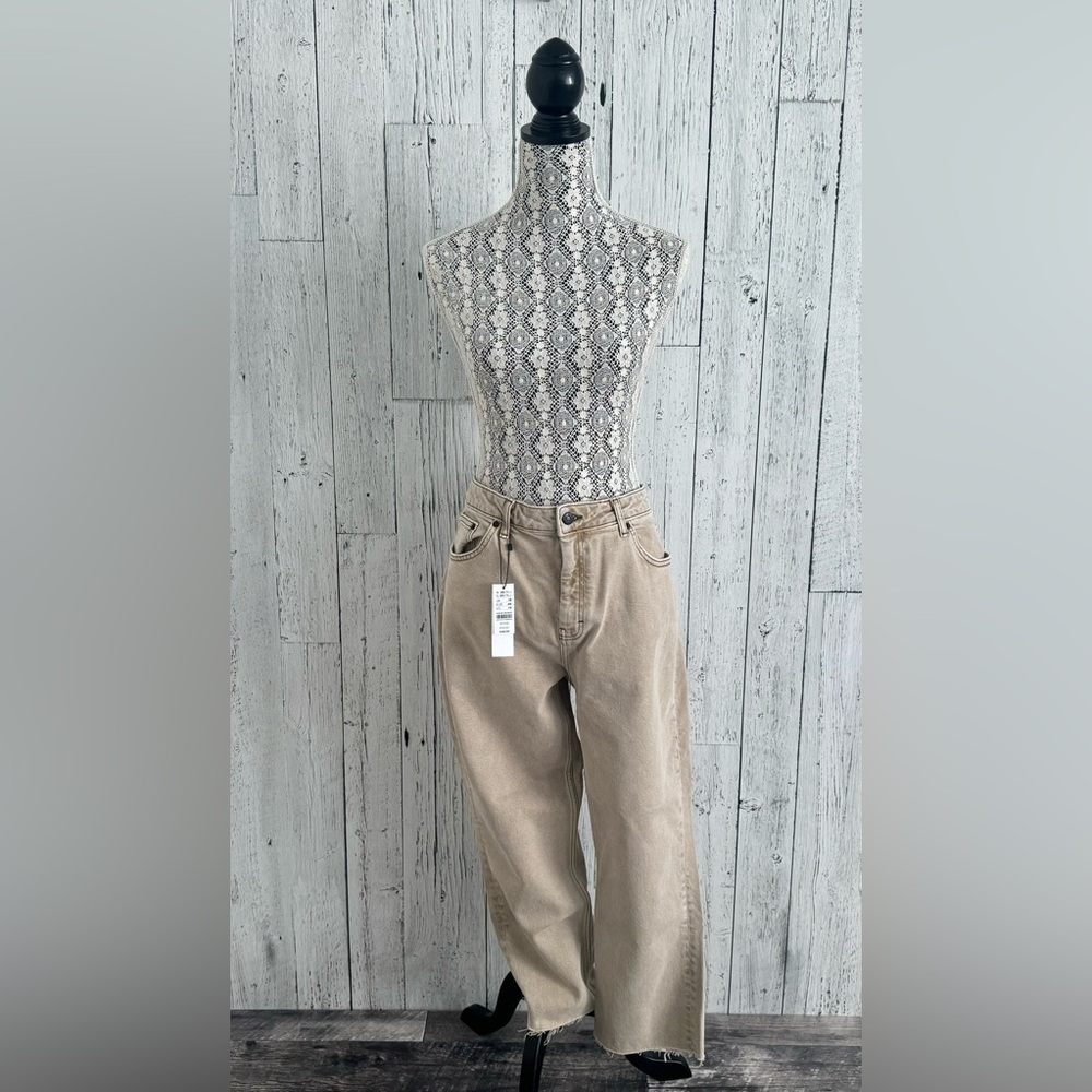 Topshop Straight Leg Woman’s Denim Jeans, NWT, Beige, Sz 14